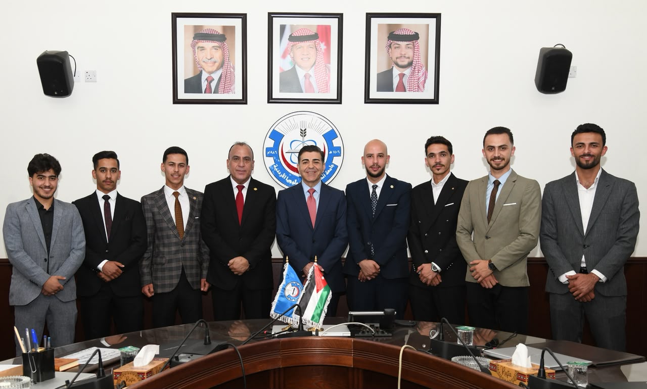 الهيئة الإدارية لاتحاد طلبة العلوم والتكنولوجيا تؤدي القسم القانوني