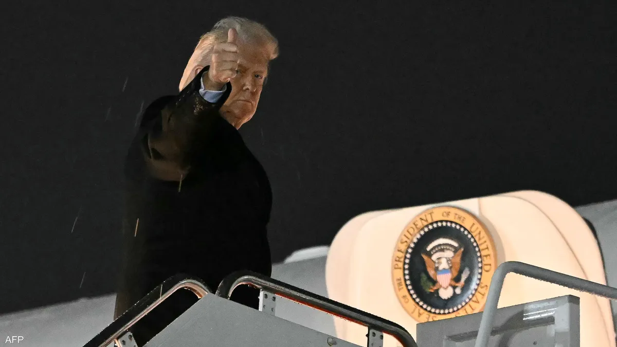 ترامب يوقع أمرًا تنفيذيًا لحماية عائدات النفط الفنزويلي 