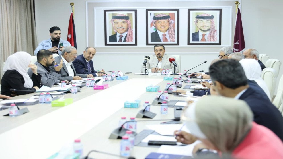 العمل النيابية تقر مشروع قانون تنظيم العمل المهني