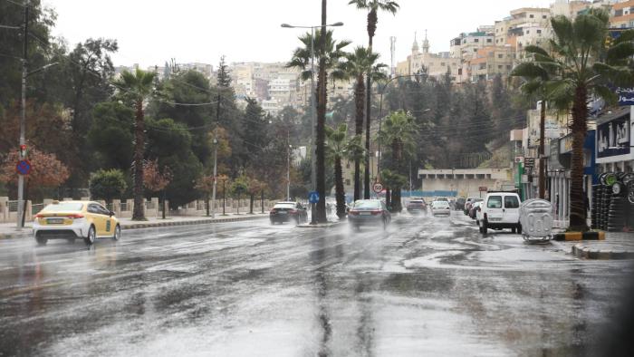 انخفاض درجات الحرارة وأمطار متفرقة في شمال المملكة الأربعاء