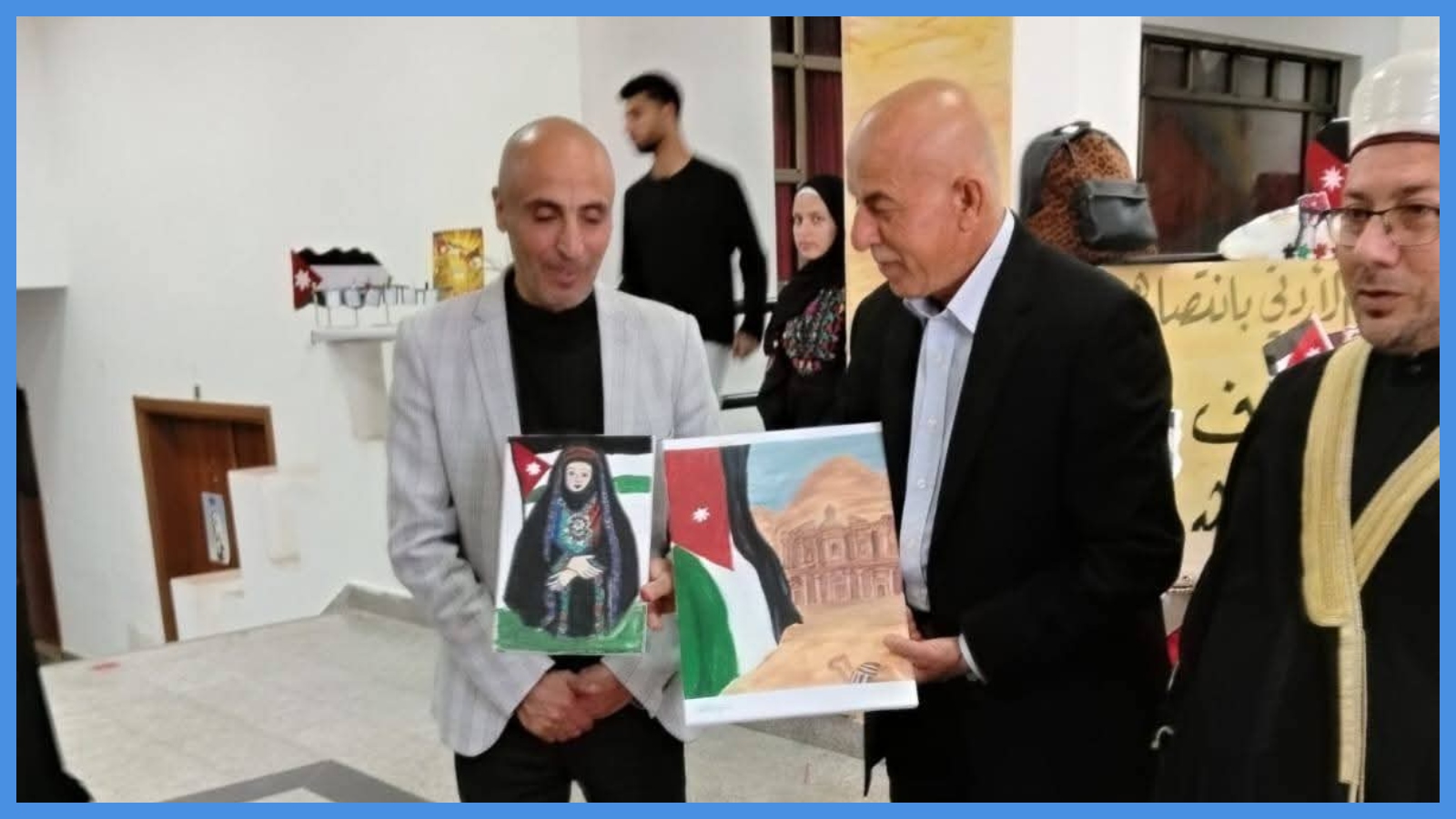 تكريم الطلبة الفائزين بمسابقة أجمل لوحة ومجسم للعلم بالسلط