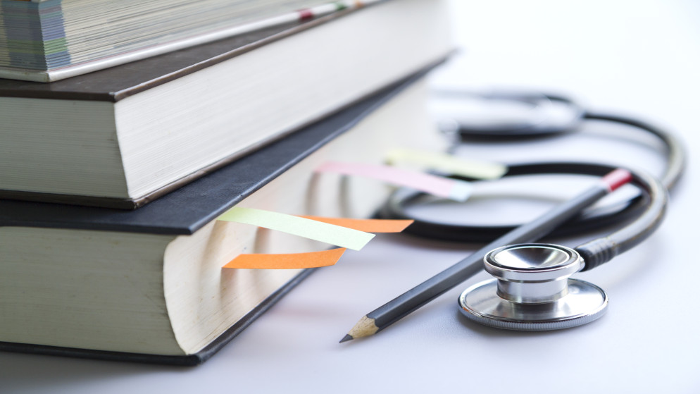 دراسة زيادة مقاعد الطب وطب الأسنان بالجامعات