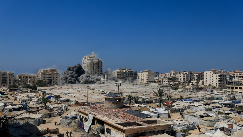 الصليب الأحمر: تسهيل نقل 15 معتقلا مفرج عنهم من غزة