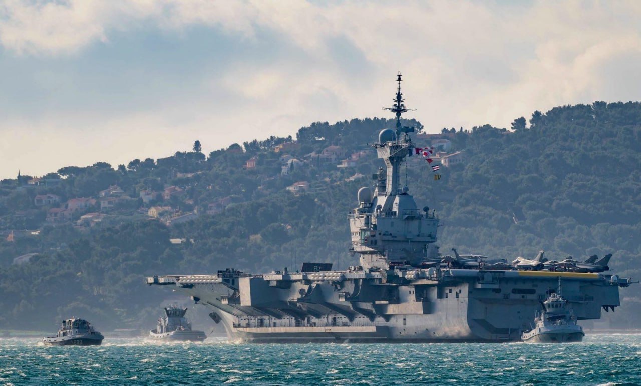 فضيحة أمنية في البحرية الهولندية: جهاز بلوتوث يكشف موقع فرقاطة حربية