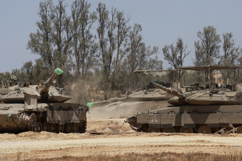 أنباء عن وصول الدبابات الإسرائيلية إلى وسط رفح