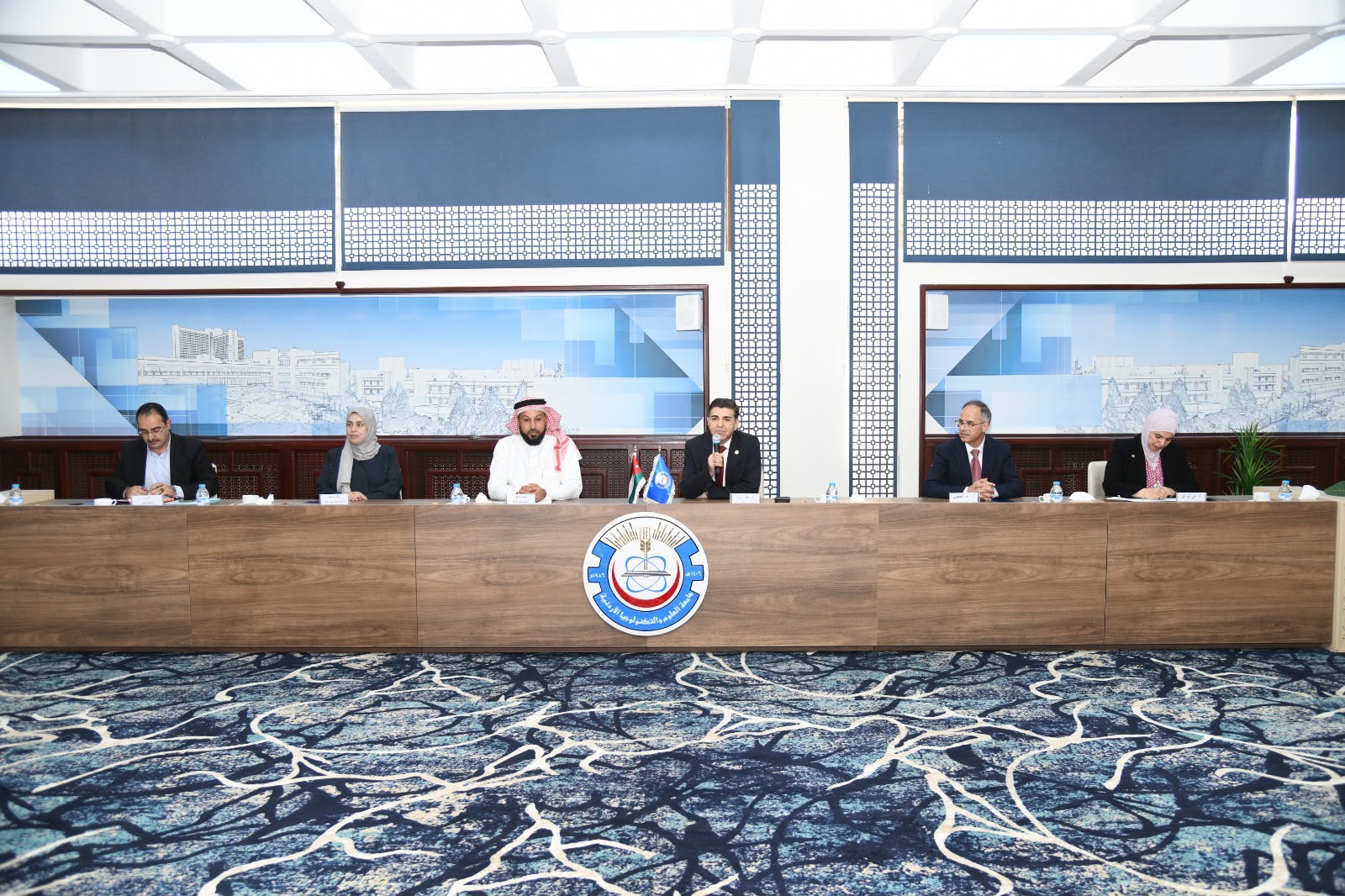 التربية النيابية" تشيد بإنجازات جامعة العلوم والتكنولوجيا وبرامجها الأكاديمية المستقبلية