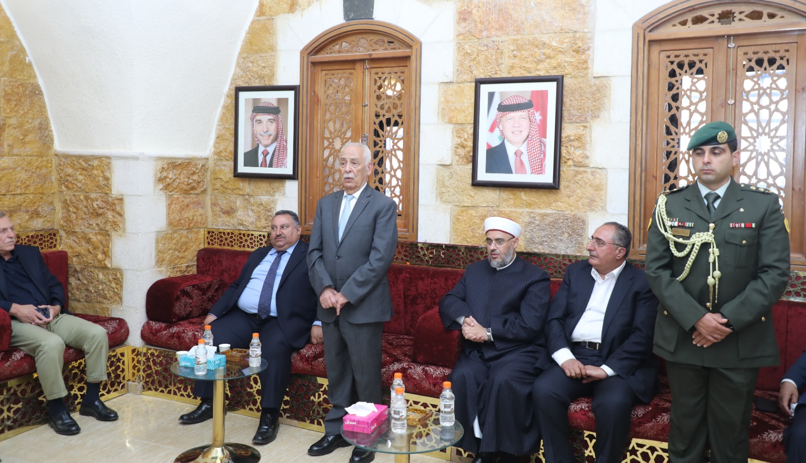 مندوبا عن الملك وولي العهد ..  العيسوي يعزي الخصاونة وأبو رمان والعواملة