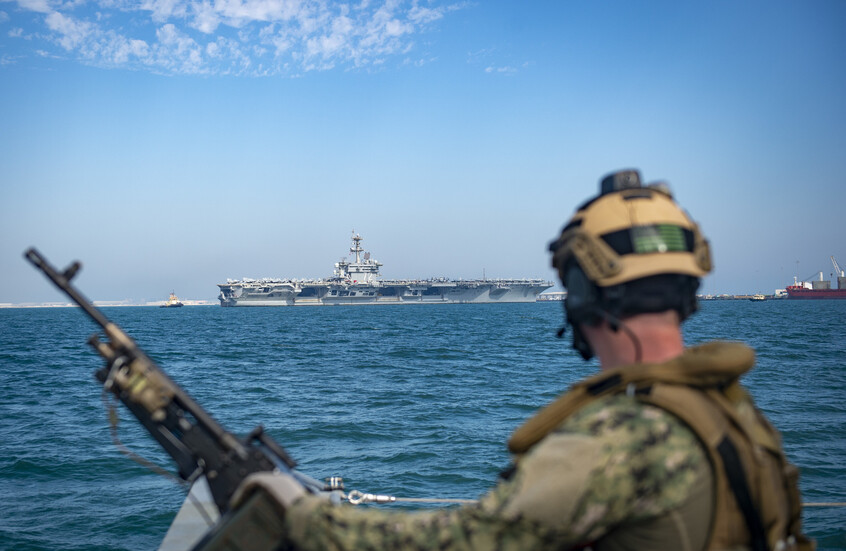 الجيش الإسرائيلي يعلن استهداف هيئة الاستخبارات الإيرانية