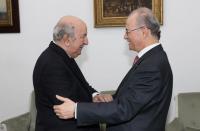 الرئيس الجزائري يستقبل رئيس الوزراء الفلسطيني