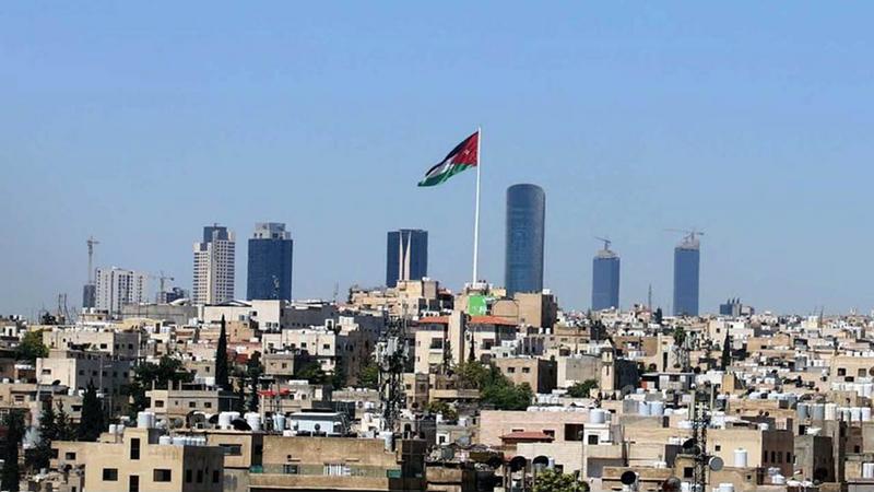 طقس دافئ مع غيوم عالية حتى الثلاثاء