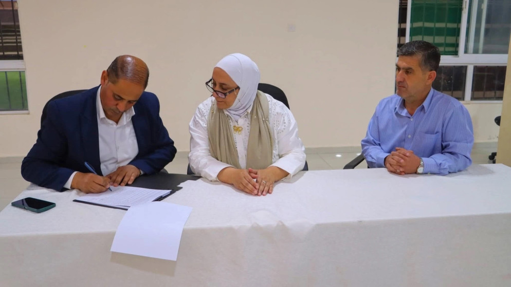الكرك: توقيع اتفاقية لإقامة منحوتة بلواء القصر