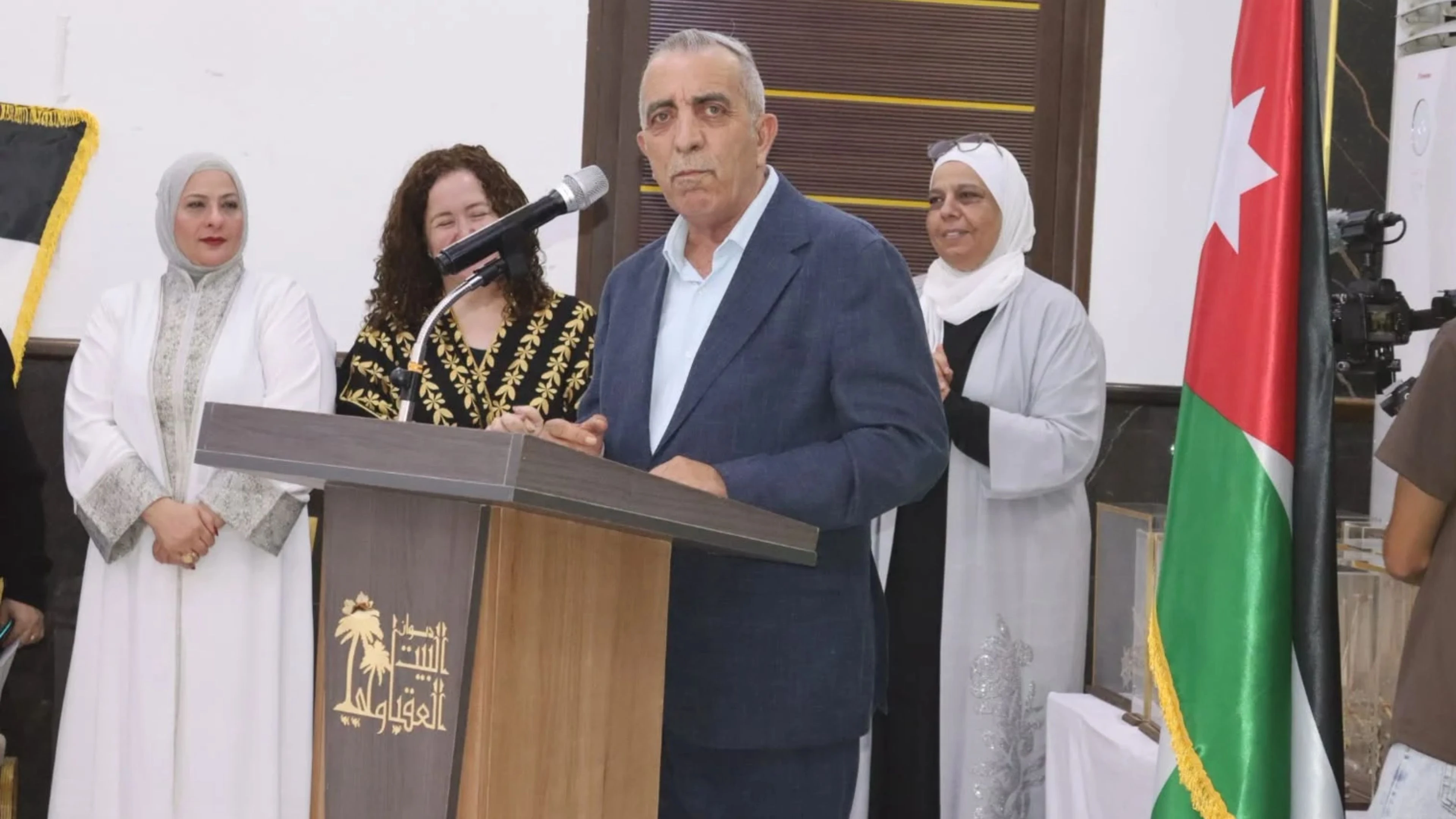 تخصيص جناح للثوب العقباوي في متحف التراث الأردني بقرار من وزير الثقافة