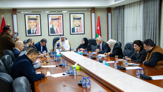النقل النيابية تكثف جهودها لتنظيم قطاع النقل 