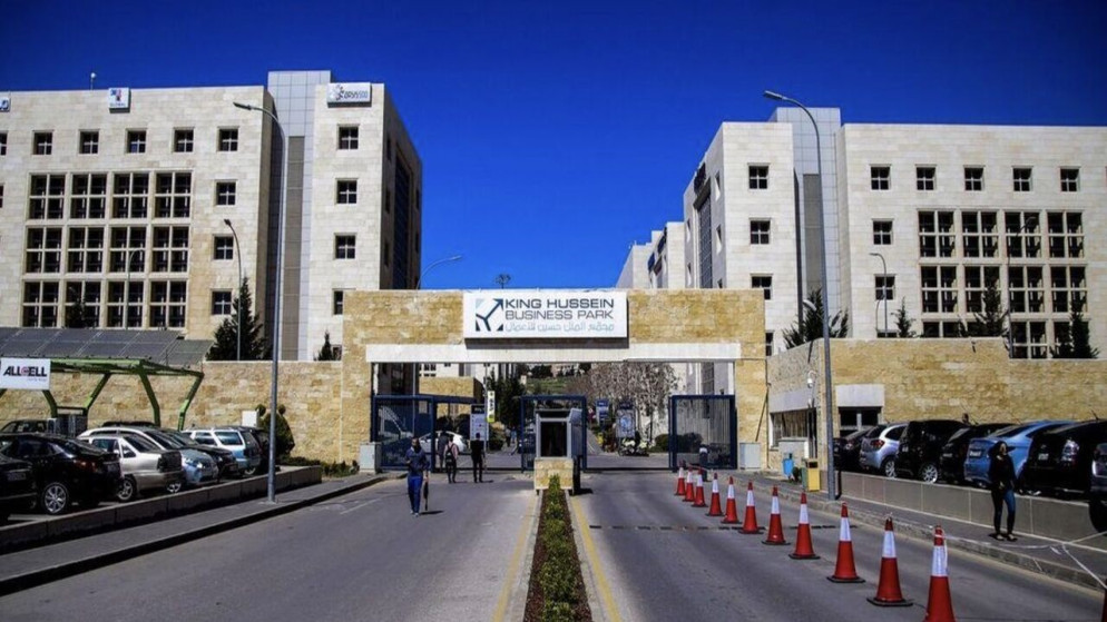 قرار جديد من مجمّع الحسين للأعمال بشأن فرض رسوم على المواقف