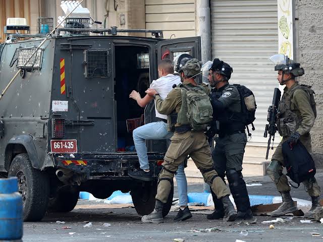 حملة اعتقالات إسرائيلية تطال طفلين ومواطنين في جنين وبيت لحم