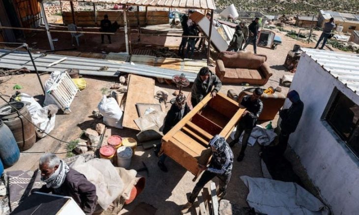 إصابة واعتقال فلسطينيين وسط تصاعد اعتداءات الجيش والمستوطنين