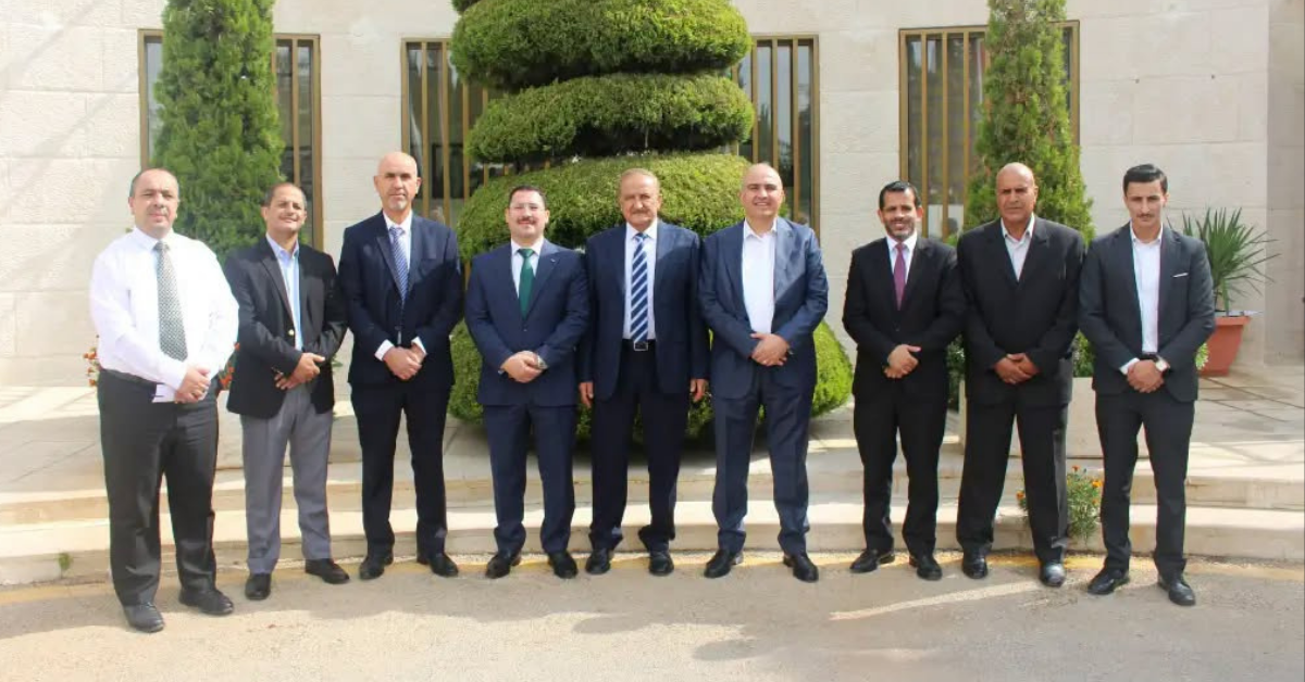 بحث رفع نسبة التعيينات الحكومية لأبناء المصابين العسكريين ..  تفاصيل 