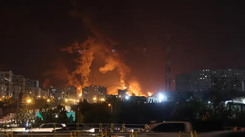 الجيش الأميركي يعلن إطلاق موجة ضربات جديدة على إيران