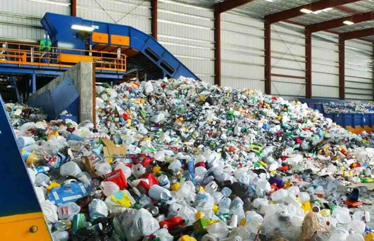 بلدية إربد: ارتفاع النفايات بنسبة 30% بعد الإفطار