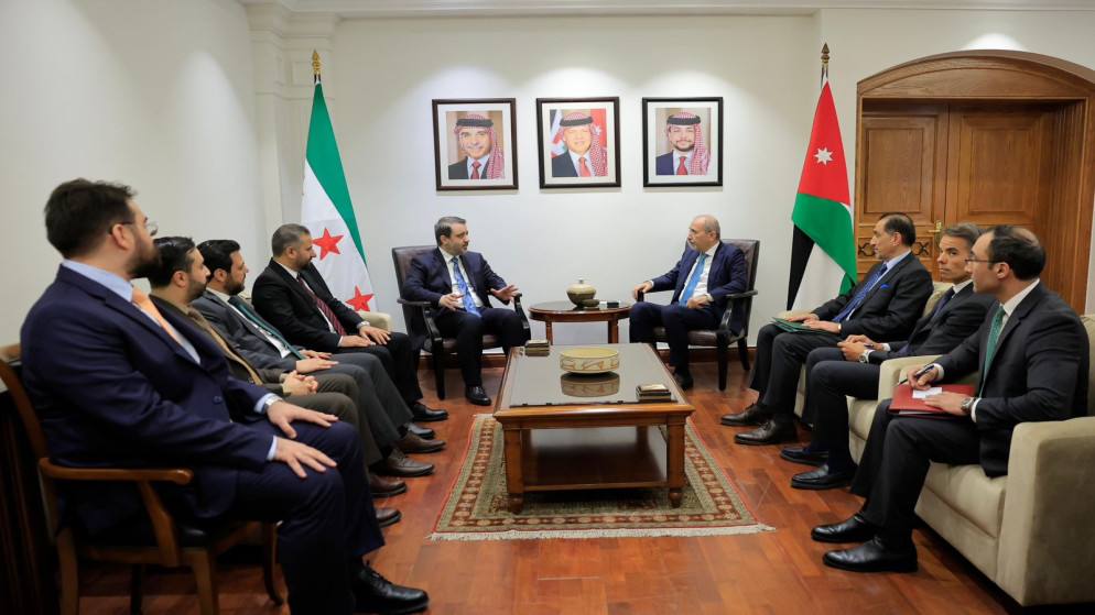 الصفدي ونظيره السوري يؤكدان ضرورة توسعة التعاون في مختلف المجالات