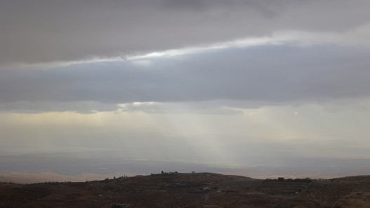 الأمن العام يحذر من المنخفض الجوي المتوقع تأثيره على المملكة اليوم