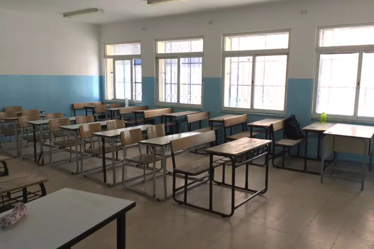 تعليق دوام مدارس في لواء ناعور الأحد لأسباب طارئة