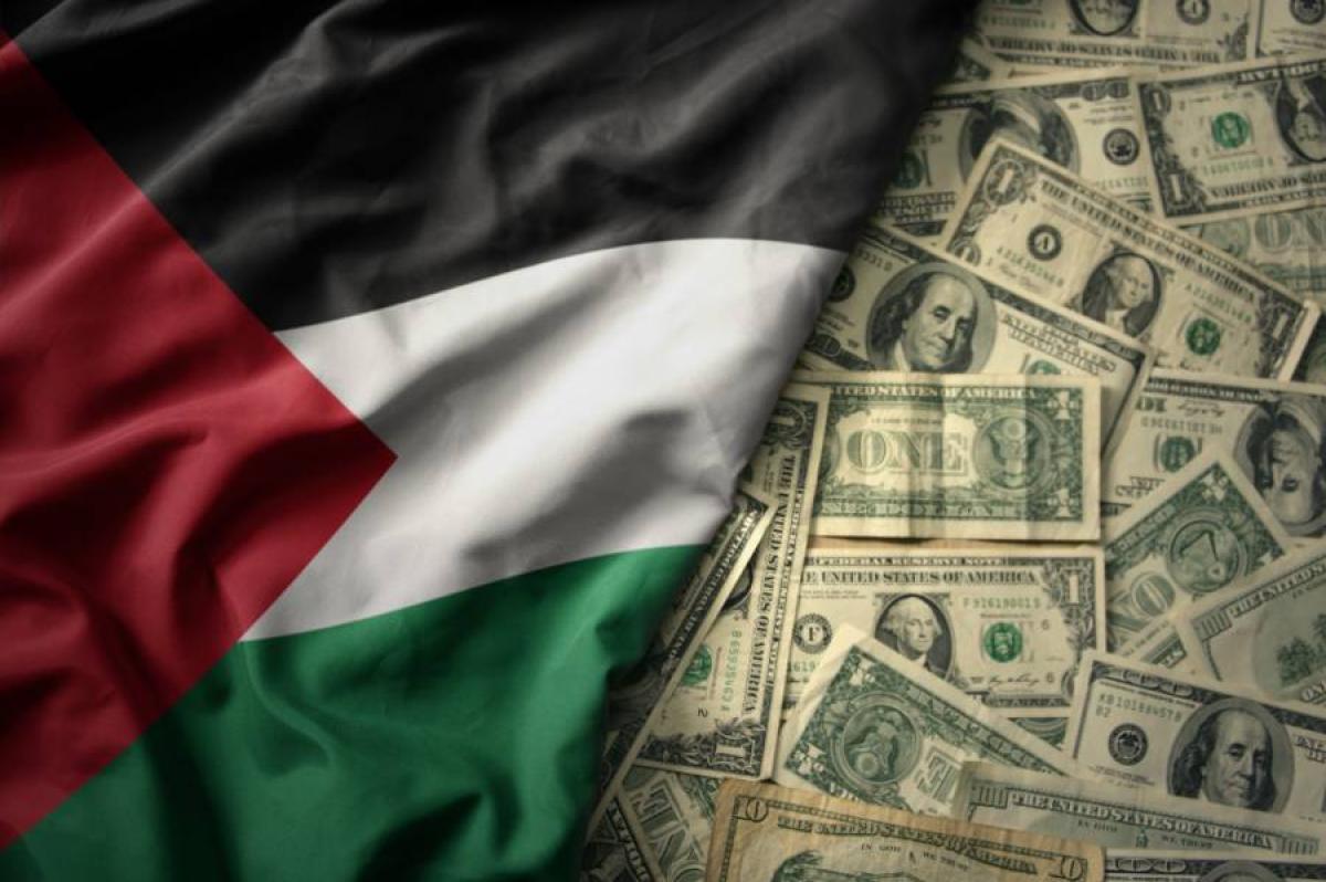 تقرير: السيولة النقدية تختفي من أسواق قطاع غزة