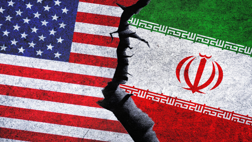 إيران تحذر الولايات المتحدة من أي تدخل في هرمز