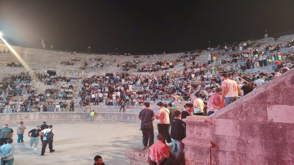 الأردنيون يؤازرون النشامى في المحافظات