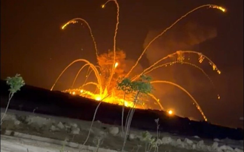 إصابات وإجلاء عائلات إثر انفجار مستودع ذخيرة بريف حلب