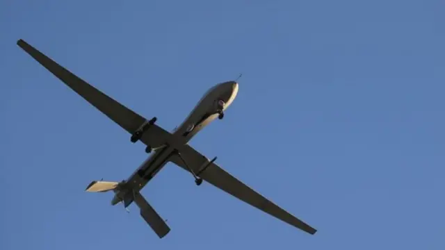 أضرار طفيفة في عدة منازل جراء سقوط مسيّرة بجرش