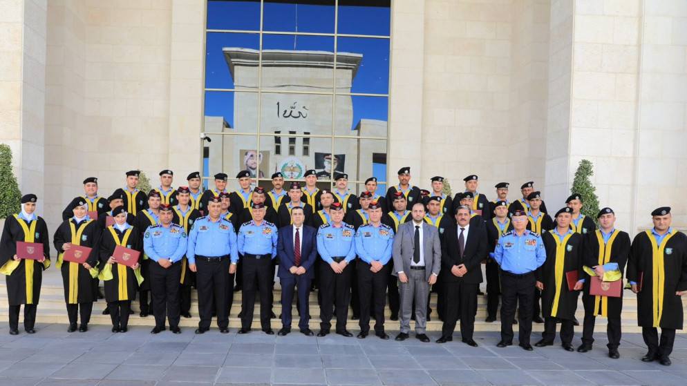 مدير الأمن العام يرعى حفل تخريج طلبة دبلوم مراكز الإصلاح والتأهيل