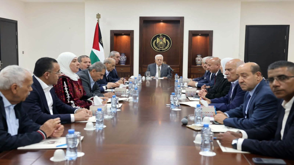 اللجنة المركزية لحركة فتح تنتخب حسين الشيخ نائبا لرئيس الحركة
