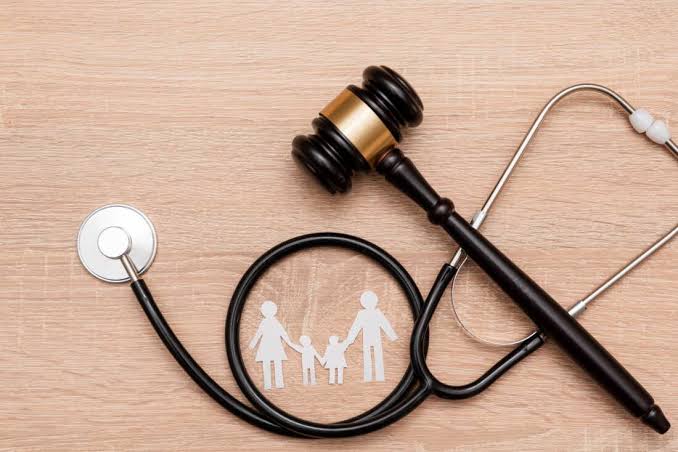 خلاف الأطباء والتأمين يتصاعد ..  «الصحفيين» تعلن شبكة بديلة