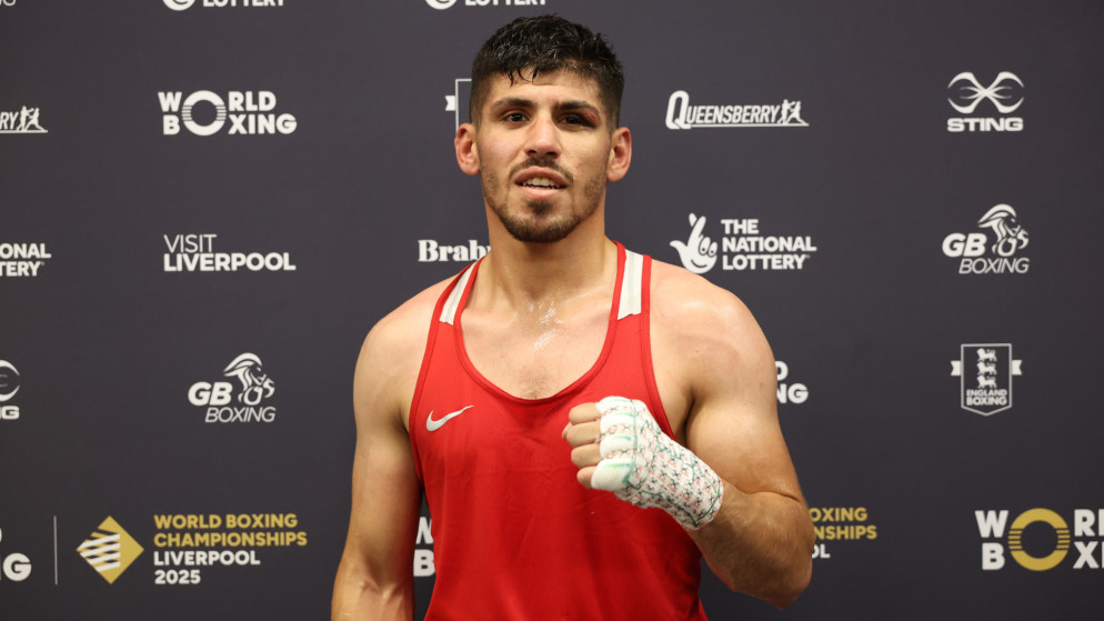 عشيش يتأهل إلى نصف نهائي بطولة آسيا للملاكمة 