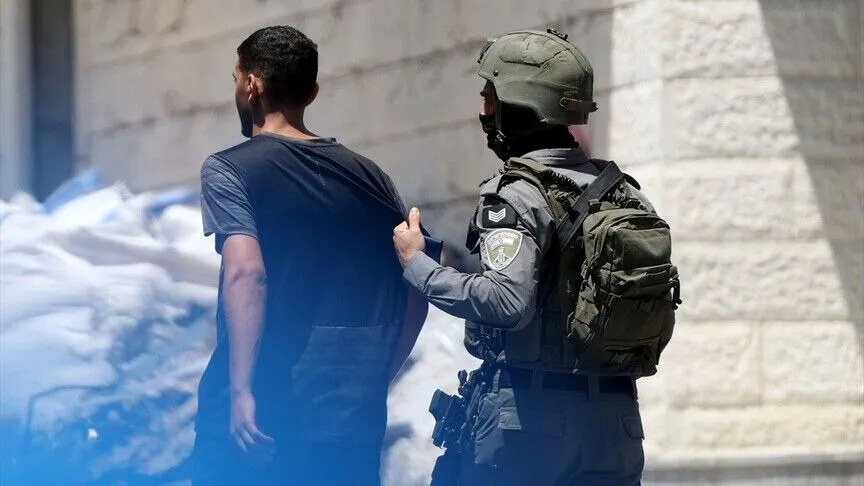 الاحتلال يحتجز رئيس وأعضاء بلدية بيت فوريك لساعات