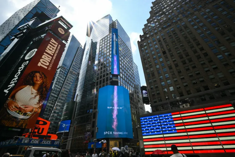 سهم سبيس إكس يتراجع 10% ويستقر عند 173 دولاراً