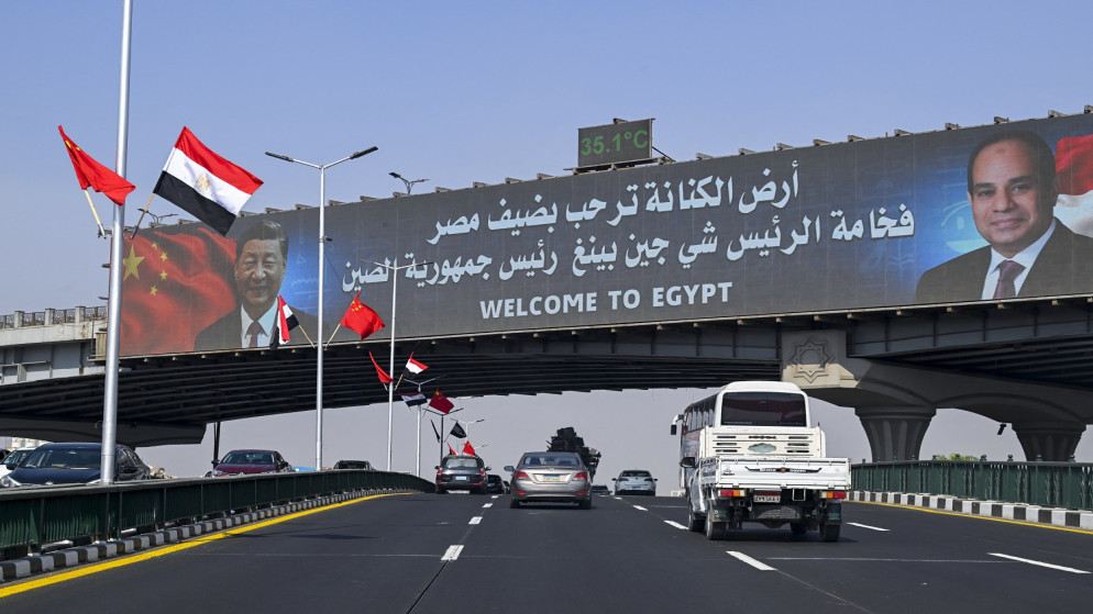 السيسي يستقبل شي جين بينغ في زيارة رسمية إلى مصر