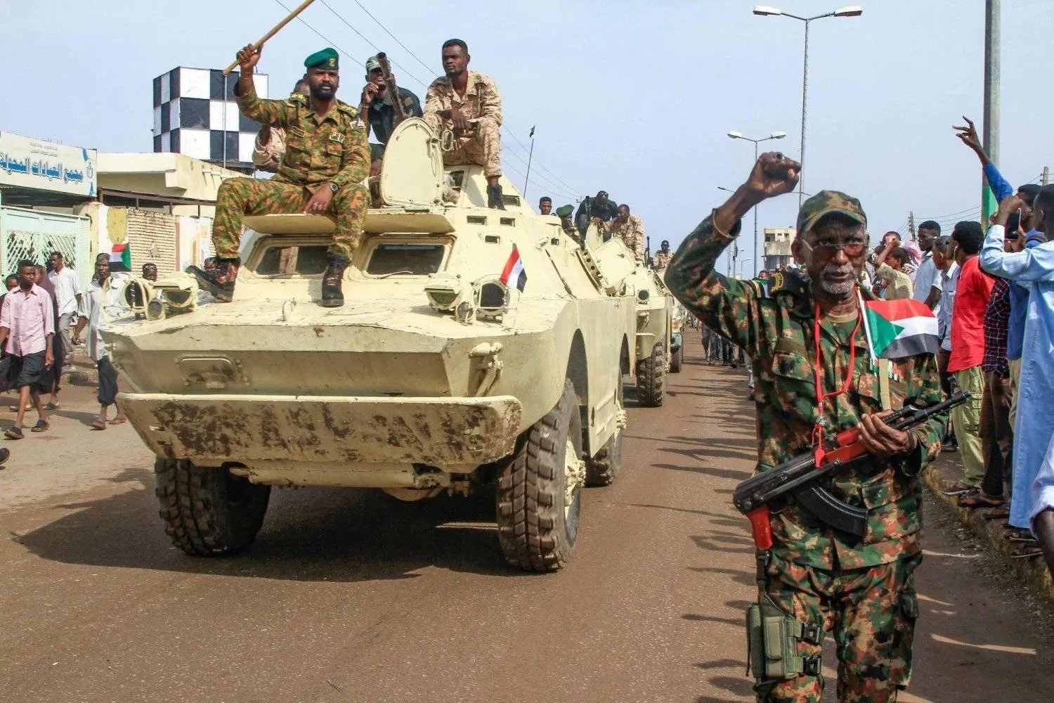 السودان  ..  الجيش يوسع سيطرته وانشقاقات داخل الدعم السريع