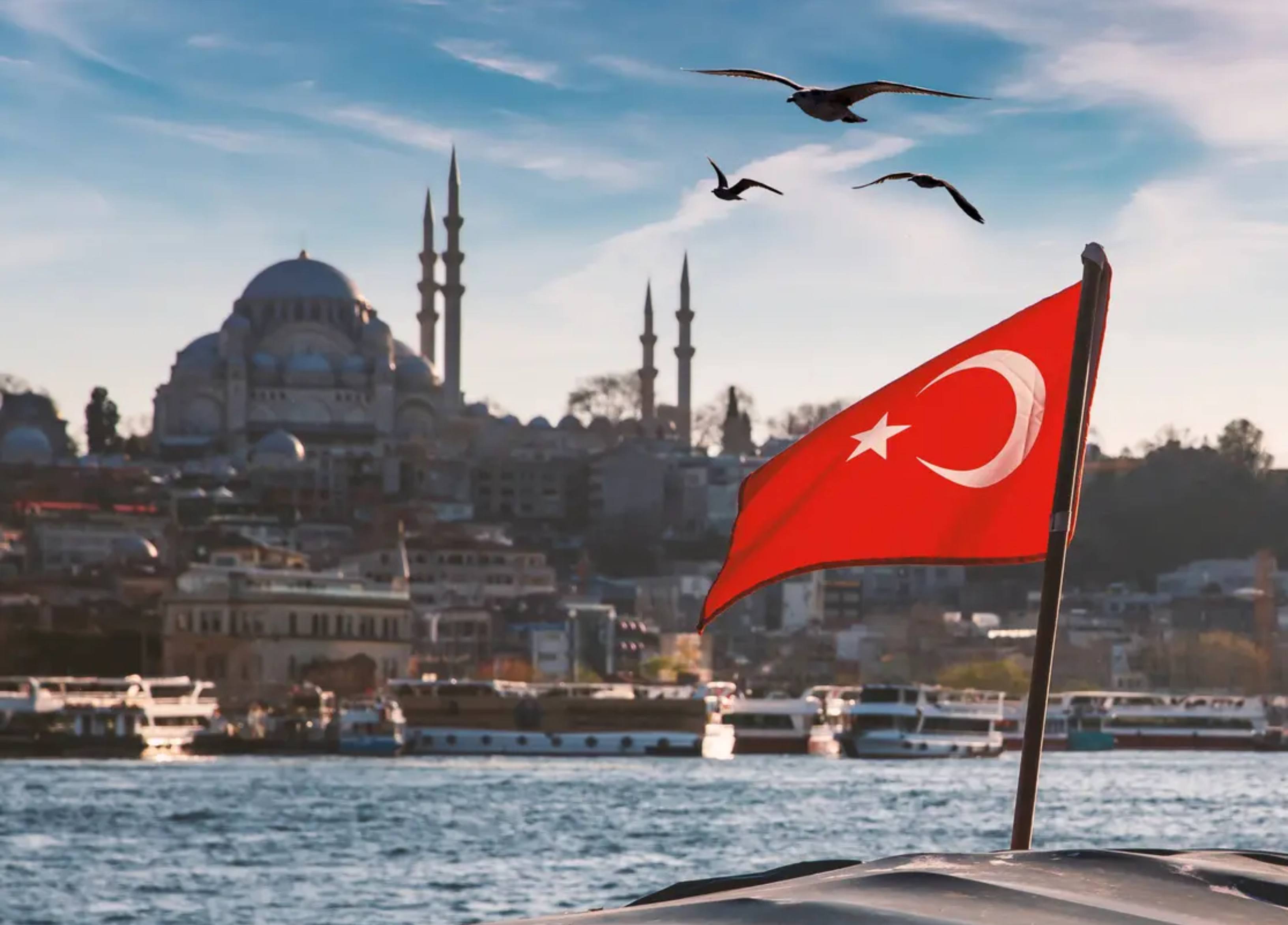 رئيس الأركان التركي يلتقي قائد القوات البرية في المملكة المتحدة