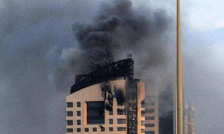 الكويت تعلن إصابة شخصين باستهداف مسيّرة معادية مبنى سكنيا