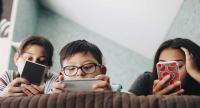 10 نصائح للمساعدة في تقليل وقت الشاشة عند الأطفال