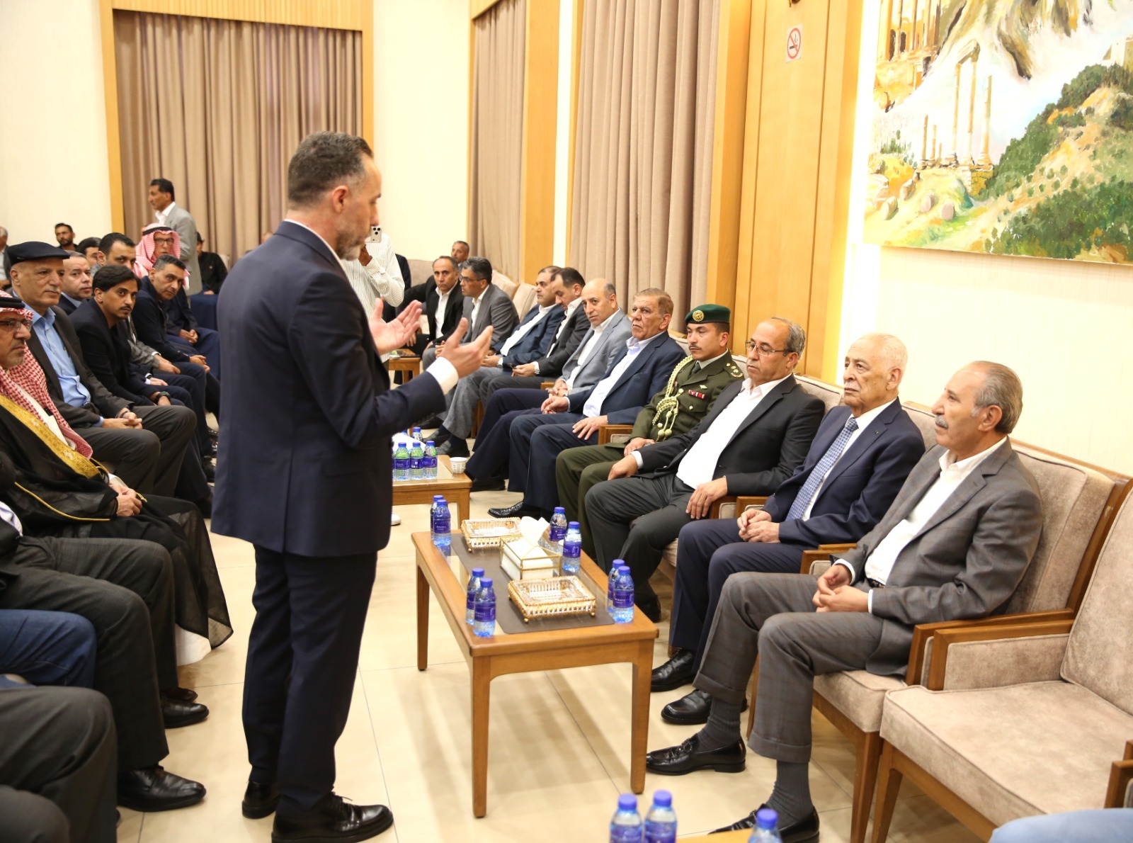 العيسوي يعزي الحجايا والجعافرة والمشارقة وأبو طالب