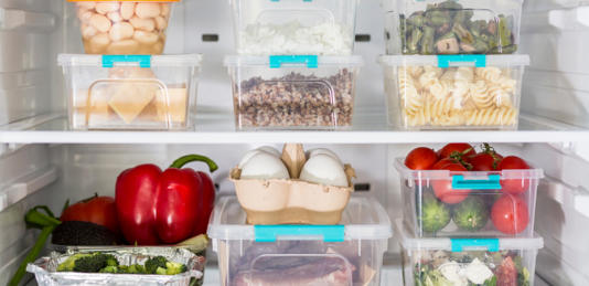 لا تحتفظوا ببقايا الطعام عشوائيًا  ..  دليل آمن لحفظها في الثلاجة