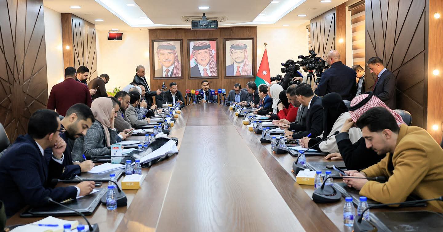 الطاقة النيابية تناقش أسباب ارتفاع فواتير الكهرباء