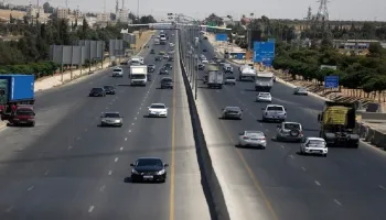 تحويلات مرورية مؤقتة أمام جامعة عمان الأهلية