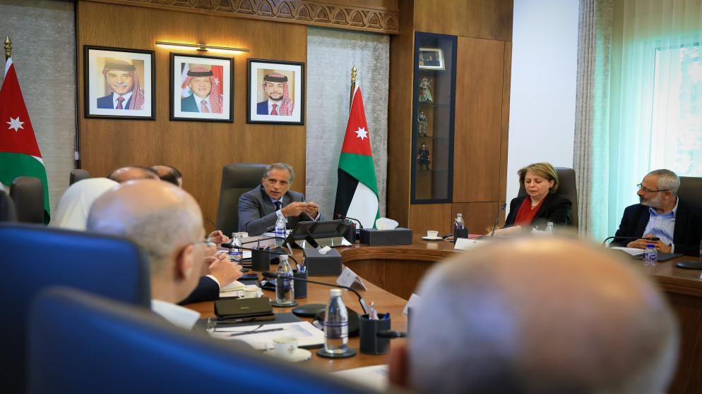 قرارات الأكاديمية الأردنية للإدارة الحكومية الاربعاء