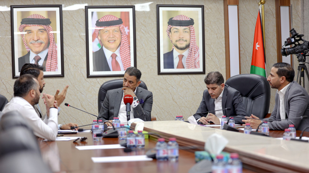  الاقتصاد النيابية تبحث قضية فرض رسوم المواقف بمجمع الأعمال