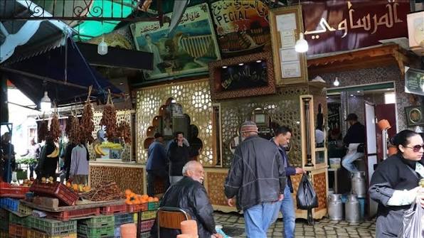 تونس  ..  العجز التجاري يرتفع 25 بالمئة إلى 5 مليارات دولار حتى يوليو