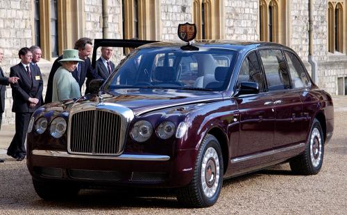 بيع سيارة الملكة إليزابيث بمبلغ ضخم